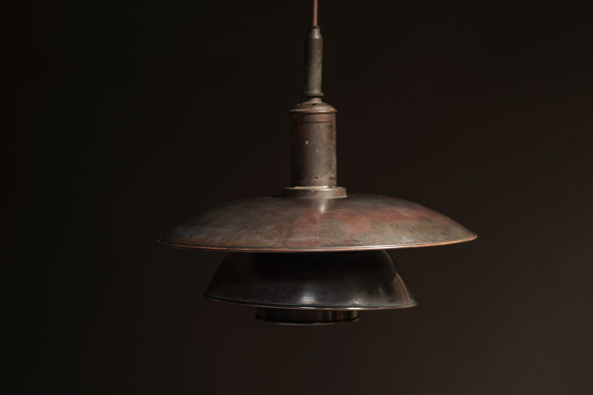Poul Henningsen 4/4 Dark Patina			 