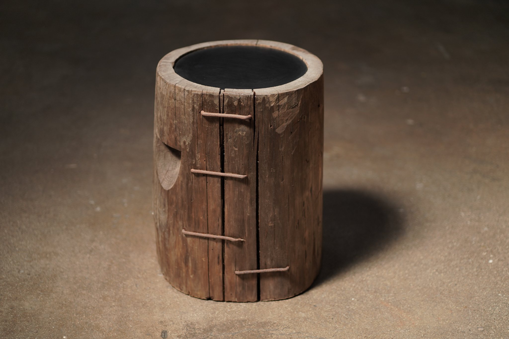 Cashew Inset with Metal Detail