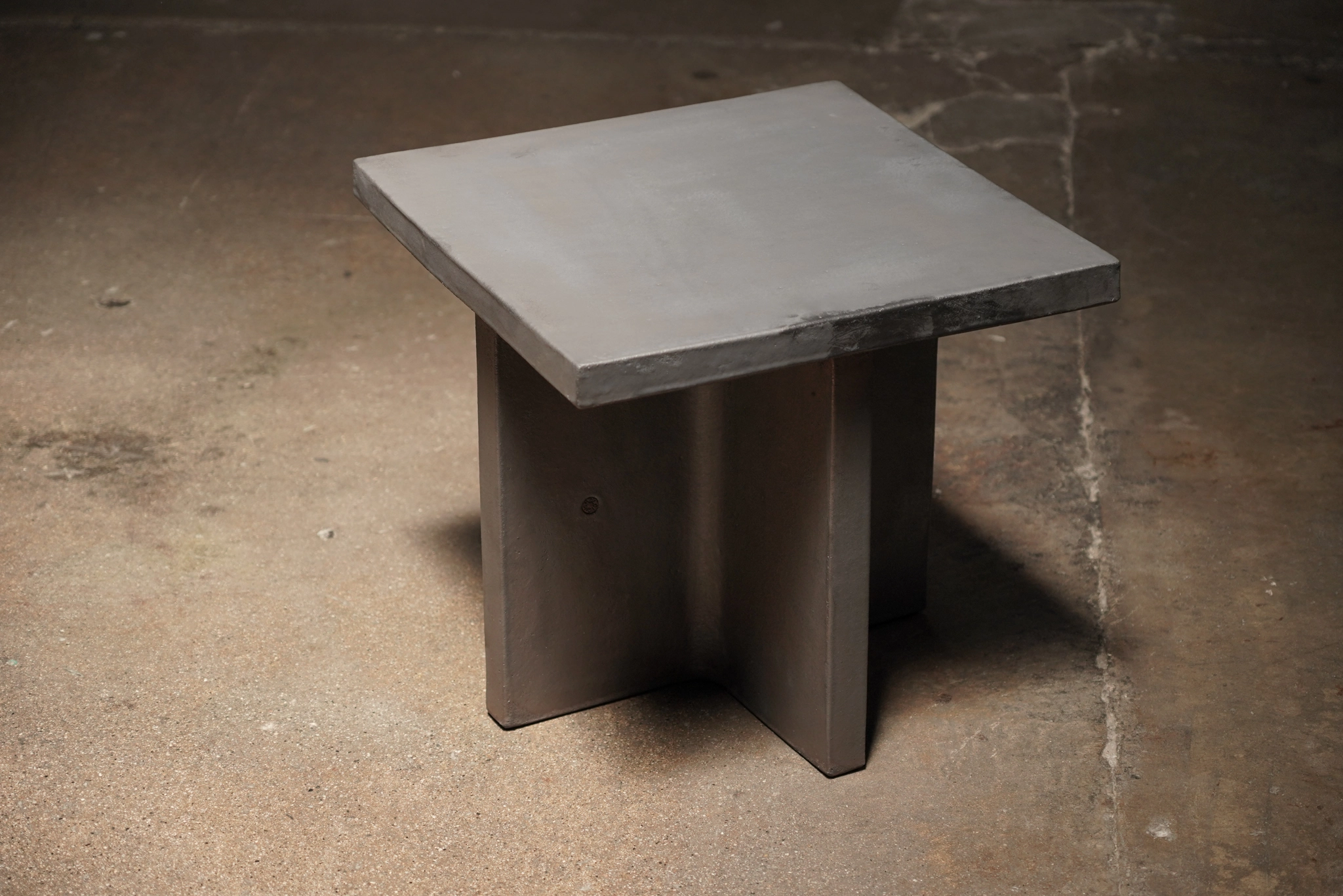 Ceramic X Base Side Table, Matte 