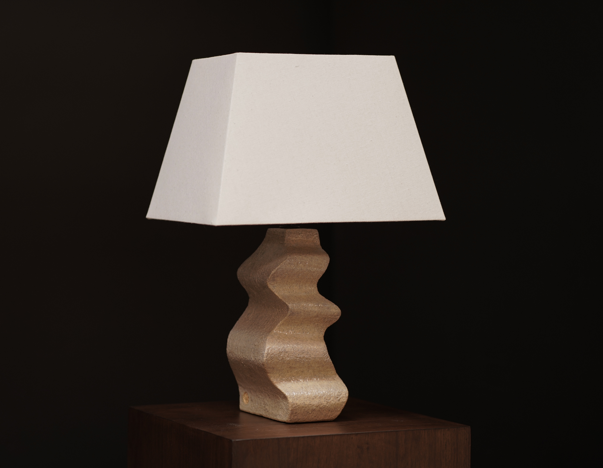 Wave Ceramic Lamp, Straw 