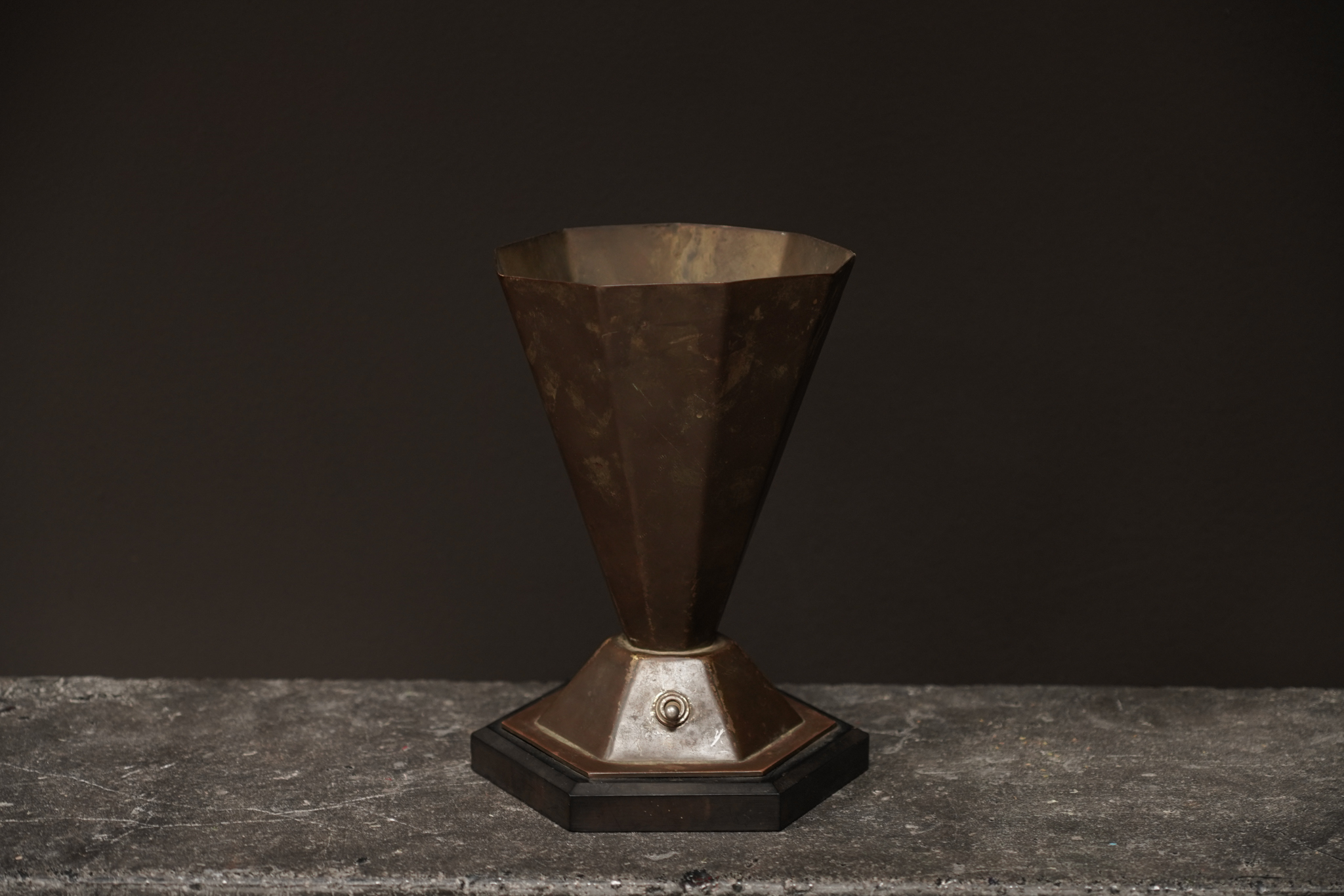 Metal Hexagon Lamp