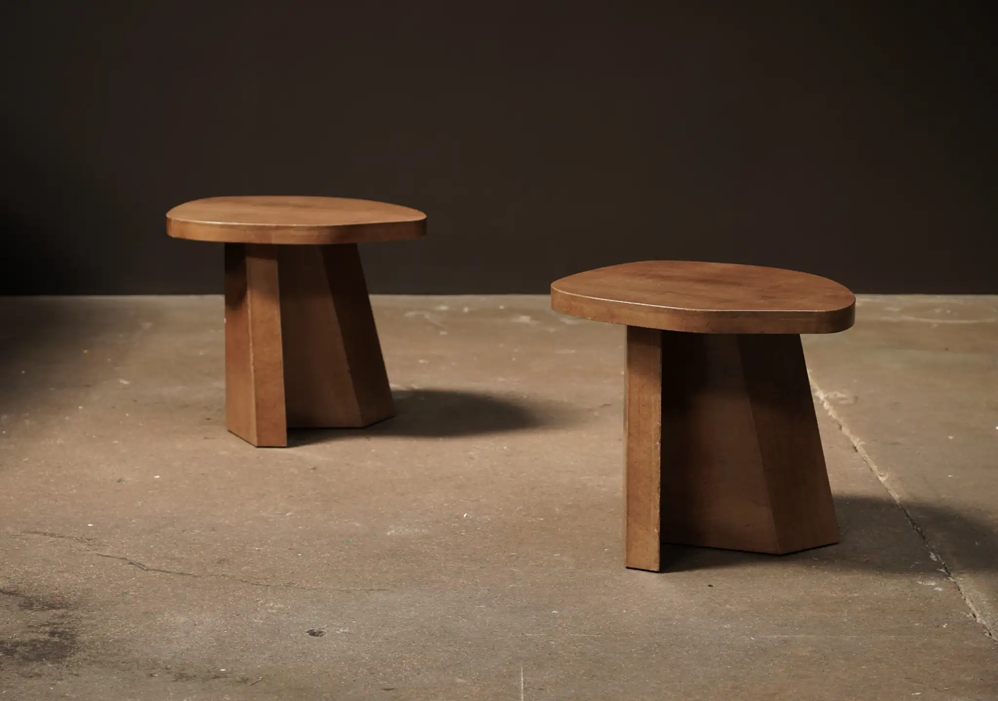 Ishi Paper Side table Mocha, by Studio Balestra 