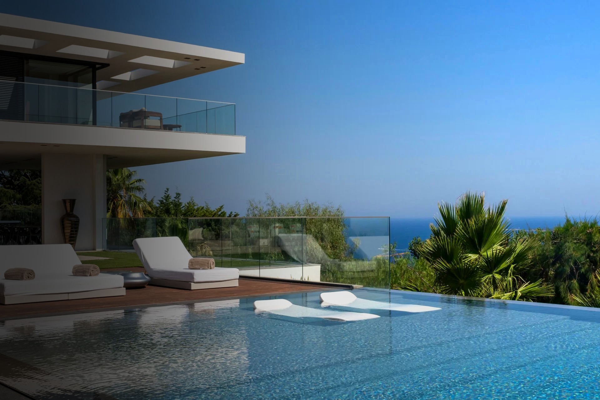 Contemporary villa with infinity pool and Mediterranean sea views