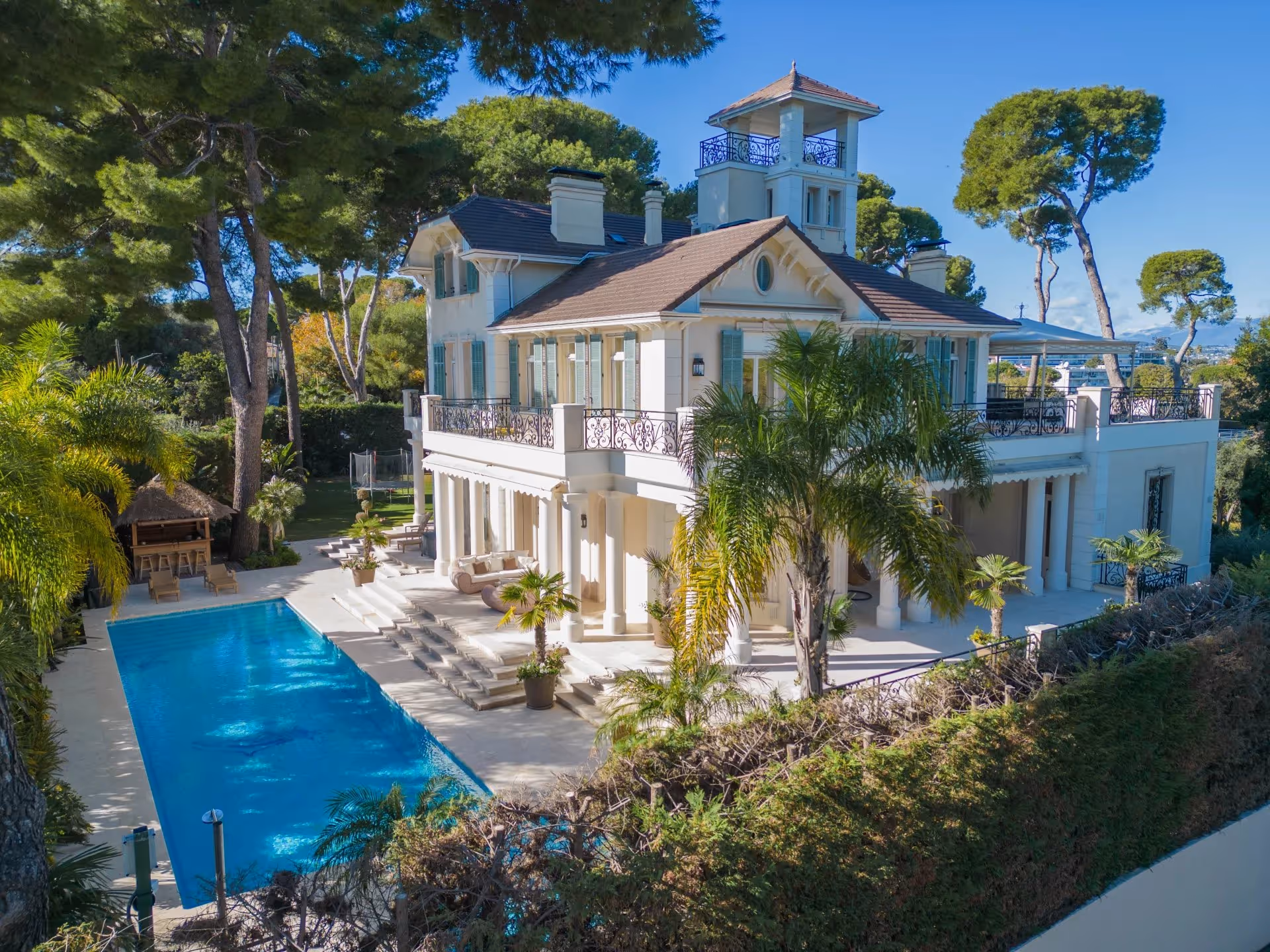 Cap d’Antibes –  Rare 1920s Manor, Steps from Keller Beach
