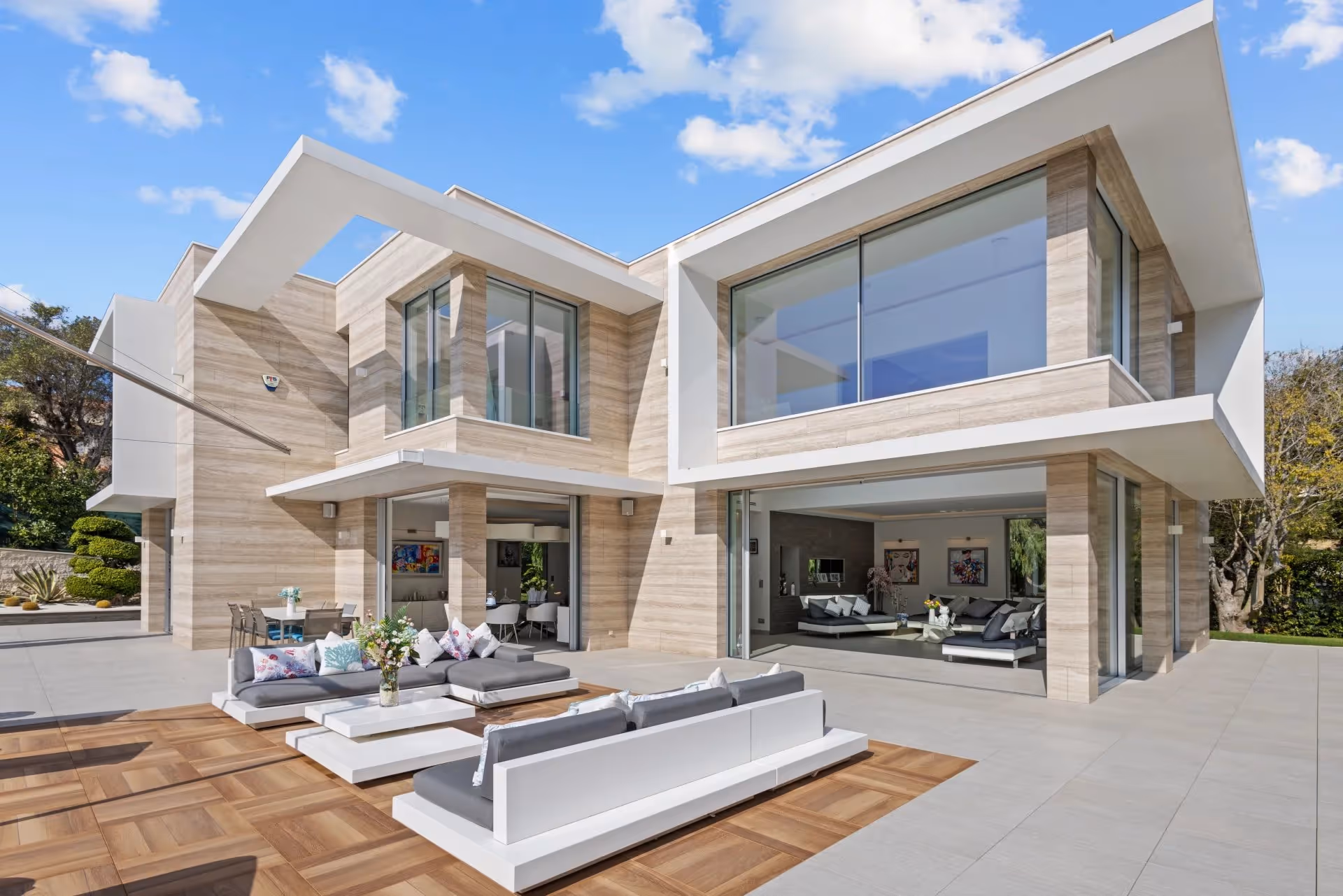 Cap d’Antibes – Steps from Keller Beach