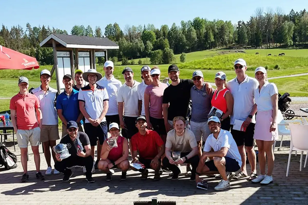 Forefronts golfsektion ute på en runda