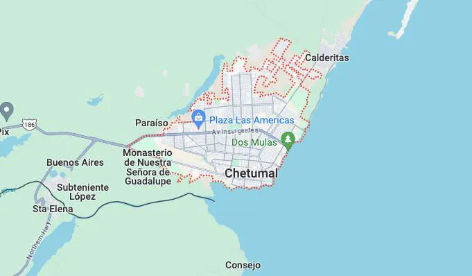 Mapa de Chetumal, México, mostrando áreas como Paraíso, Calderitas y sitios como Plaza Las Americas.