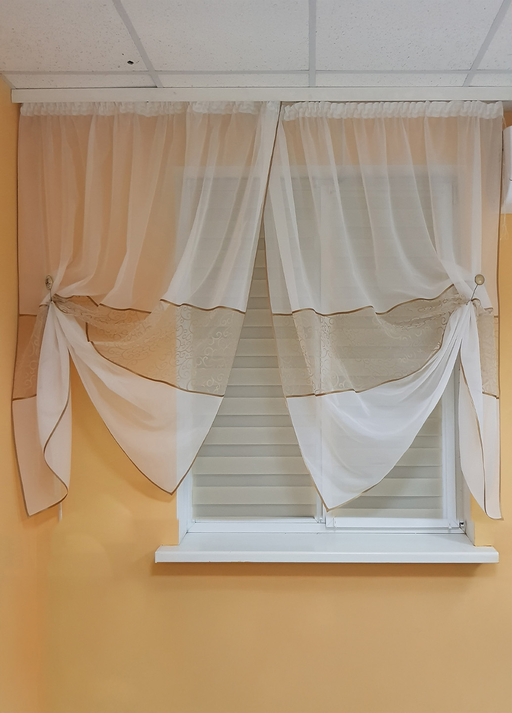 тюль з двух половинок до підвіконня 