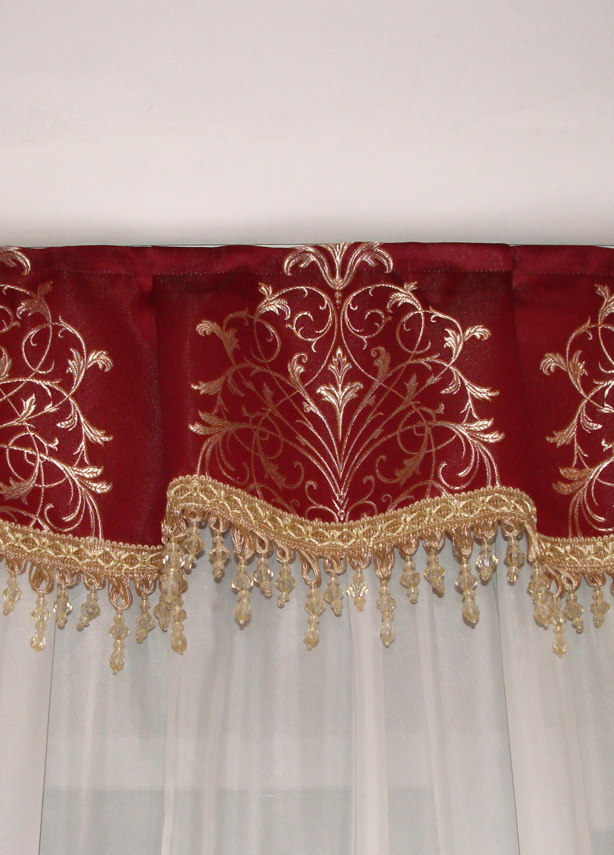 Бахрома на ламбрекен