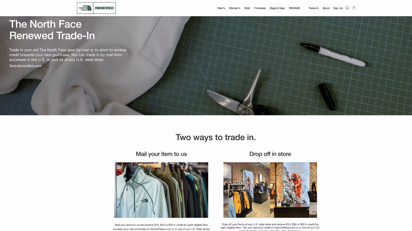 Die Startseite von „The North Face Renewed Trade-In“ mit Optionen für Rückgabe per Post oder im Geschäft für gebrauchte Kleidung.