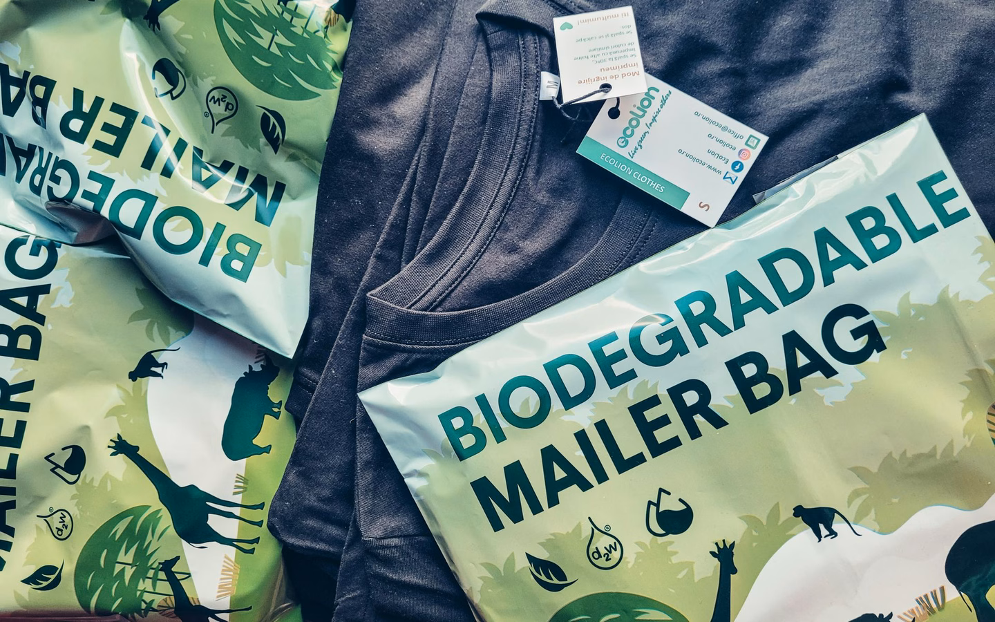 Sustainable packaging with eco label, symbol for environmental claims under the 2026 EmpCo Directive