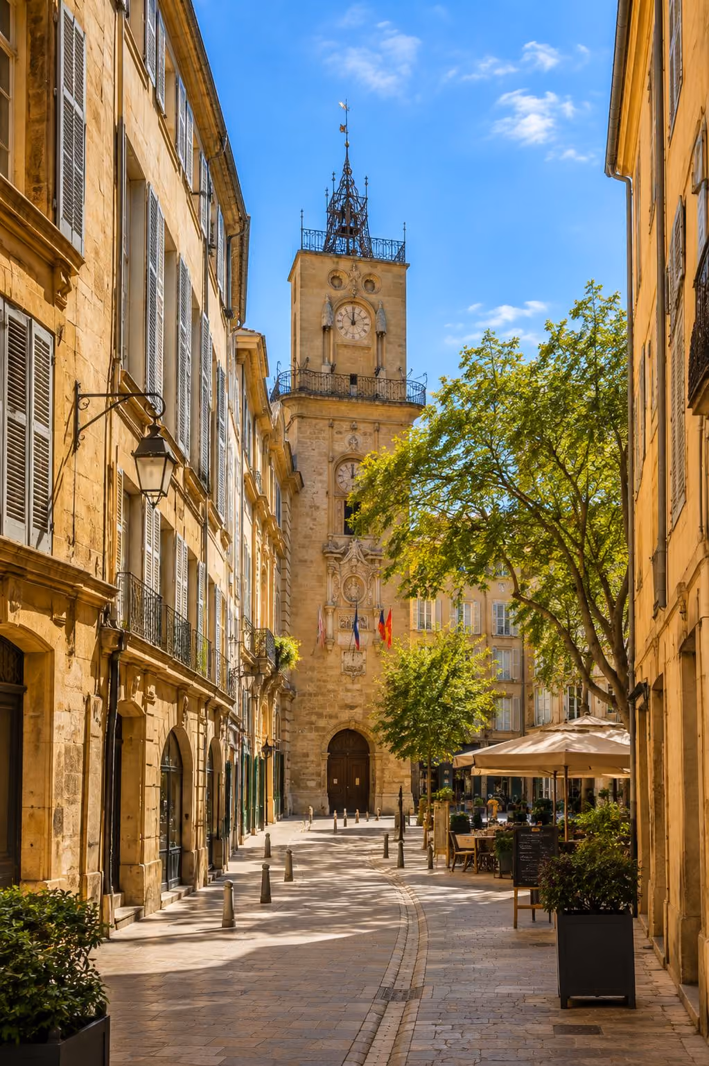 Aix-en-Provence, la Tour de l'Horloge — conciergerie Welhome en Pays d'Aix