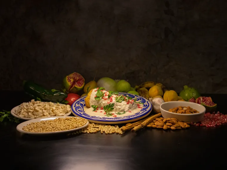 Chiles en nogada
