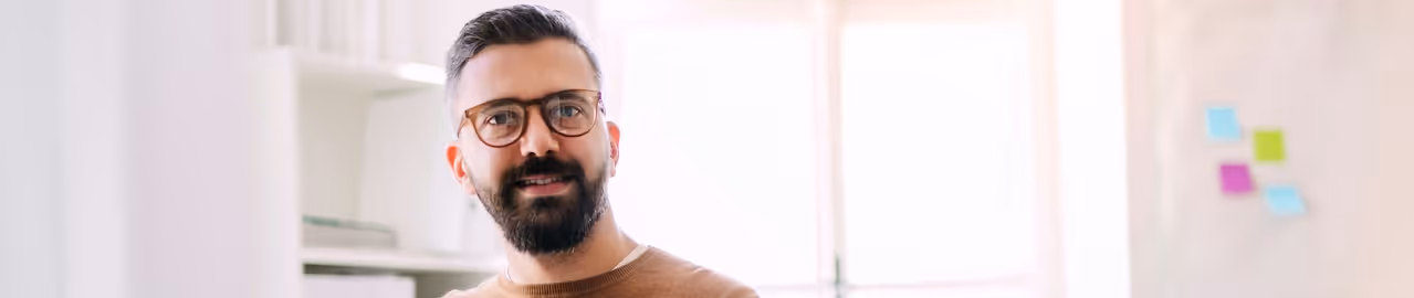 Zwei Nachhaltigkeitsmanager die eine Visite machen