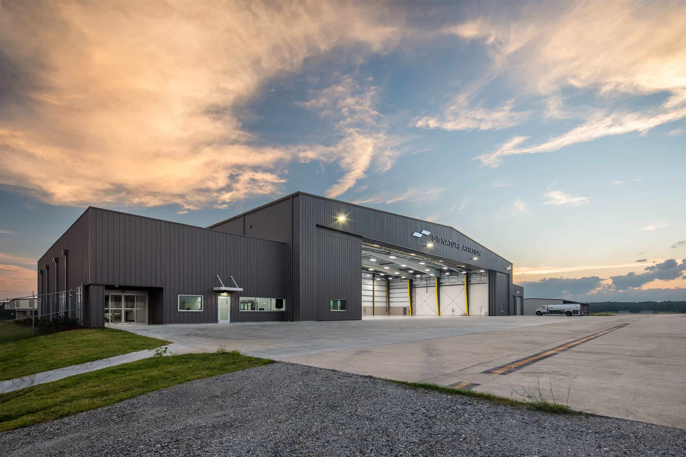 Signature Air Hangar Savannah