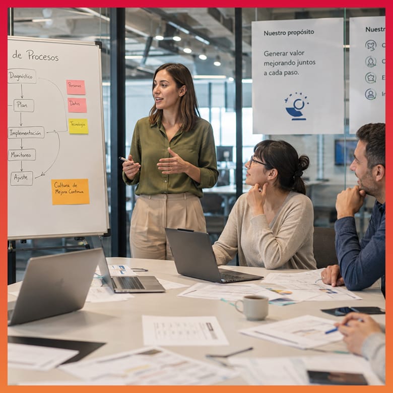personas en junta de trabajo