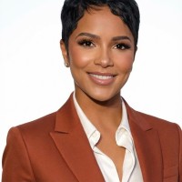 Portia R