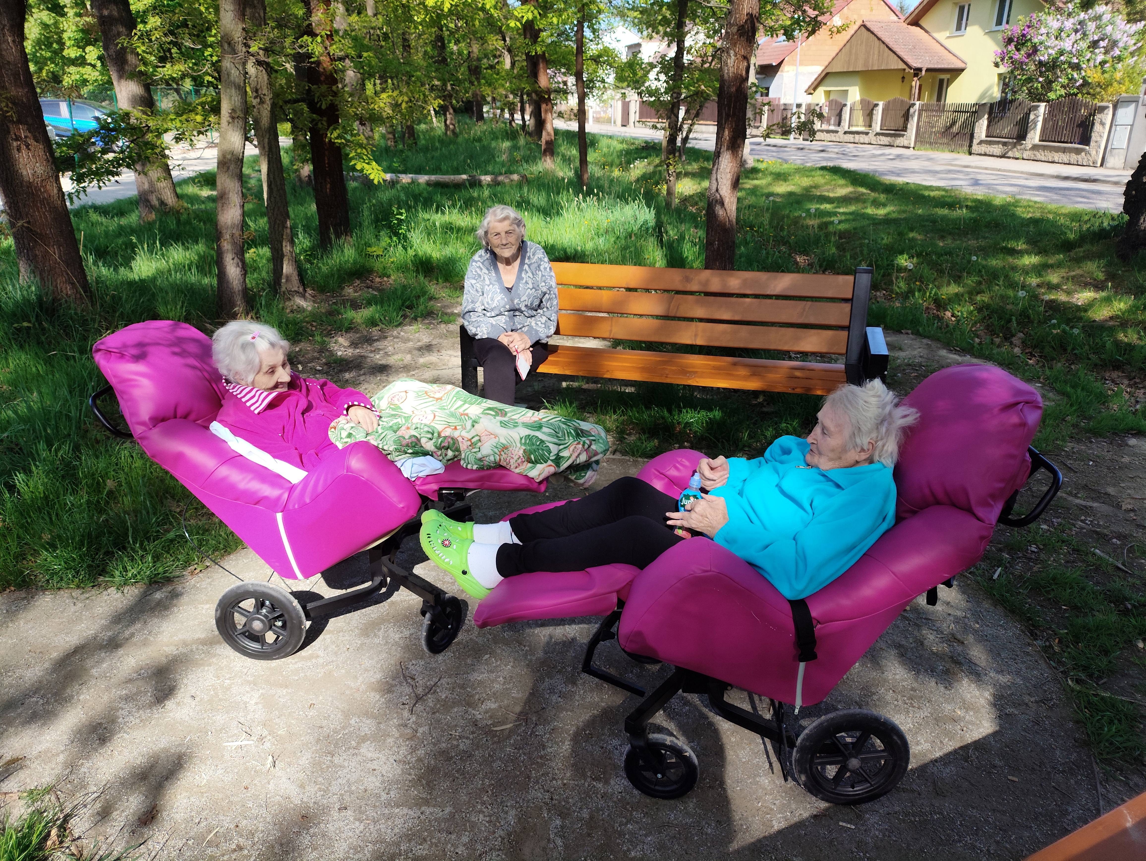 Arpida - p.Kaštánková, p. Hynštová Schwarzová
