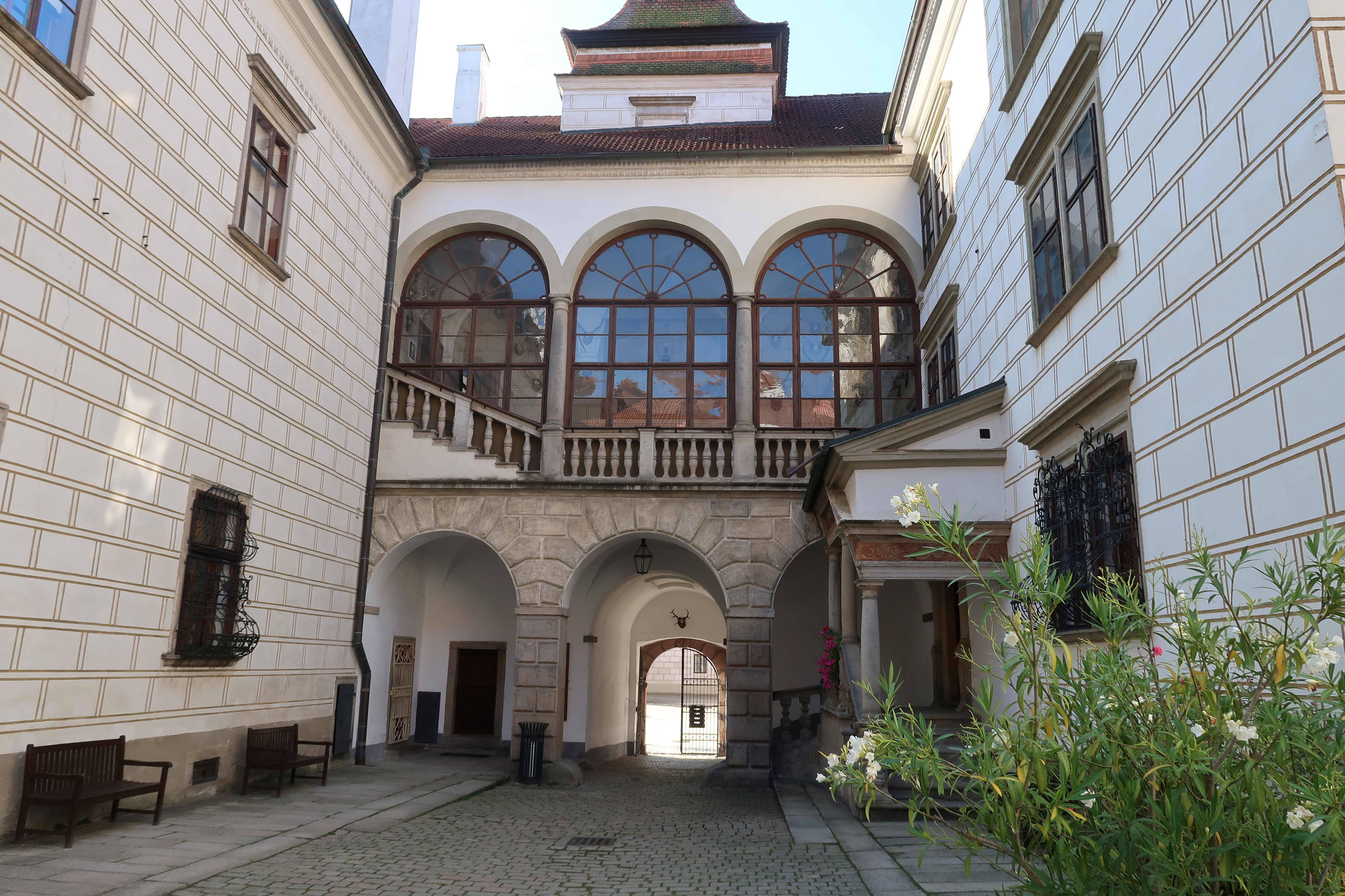 Zámecké nádvoří Třeboňského zámku