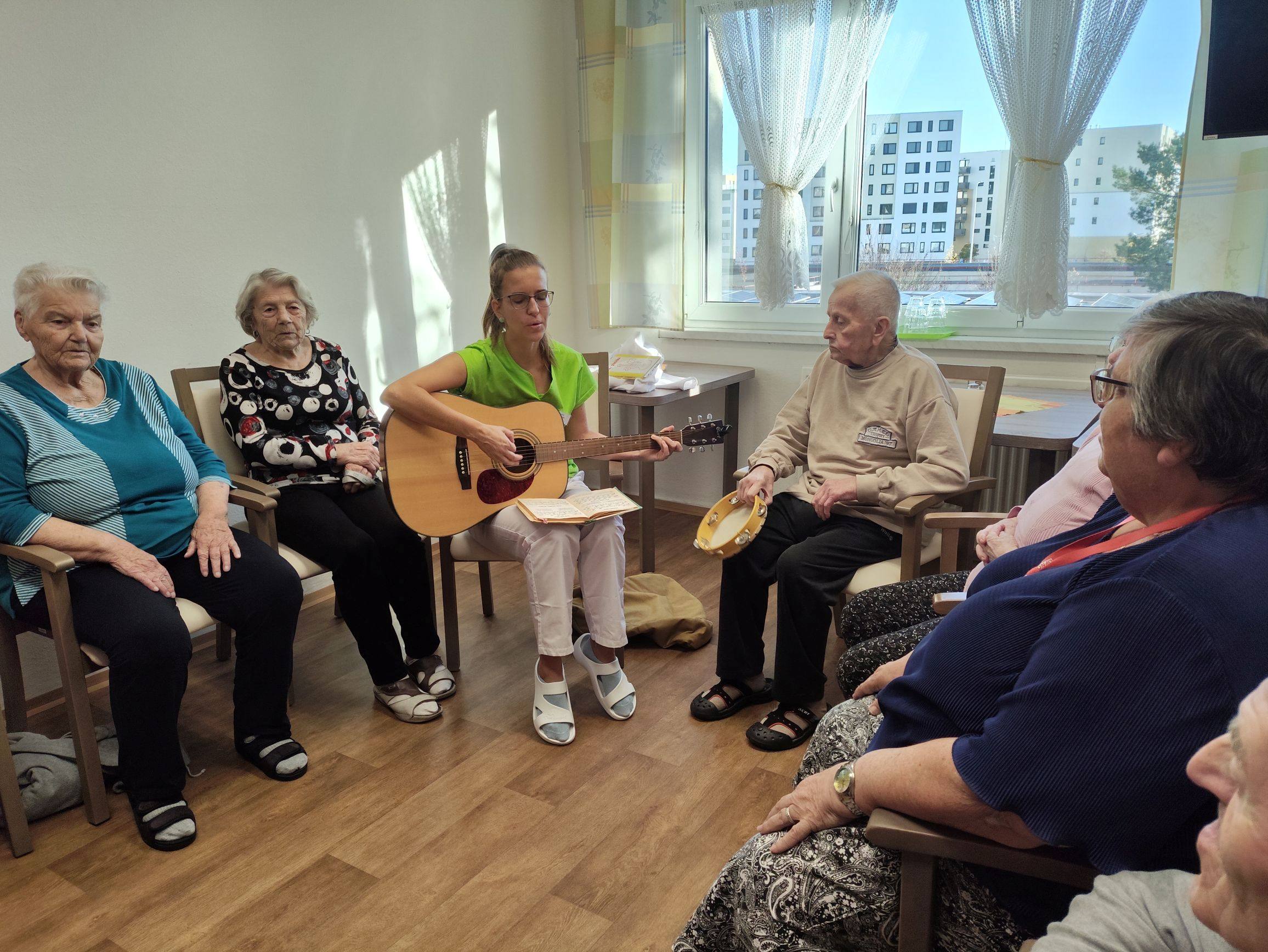 Klienti druhého patra