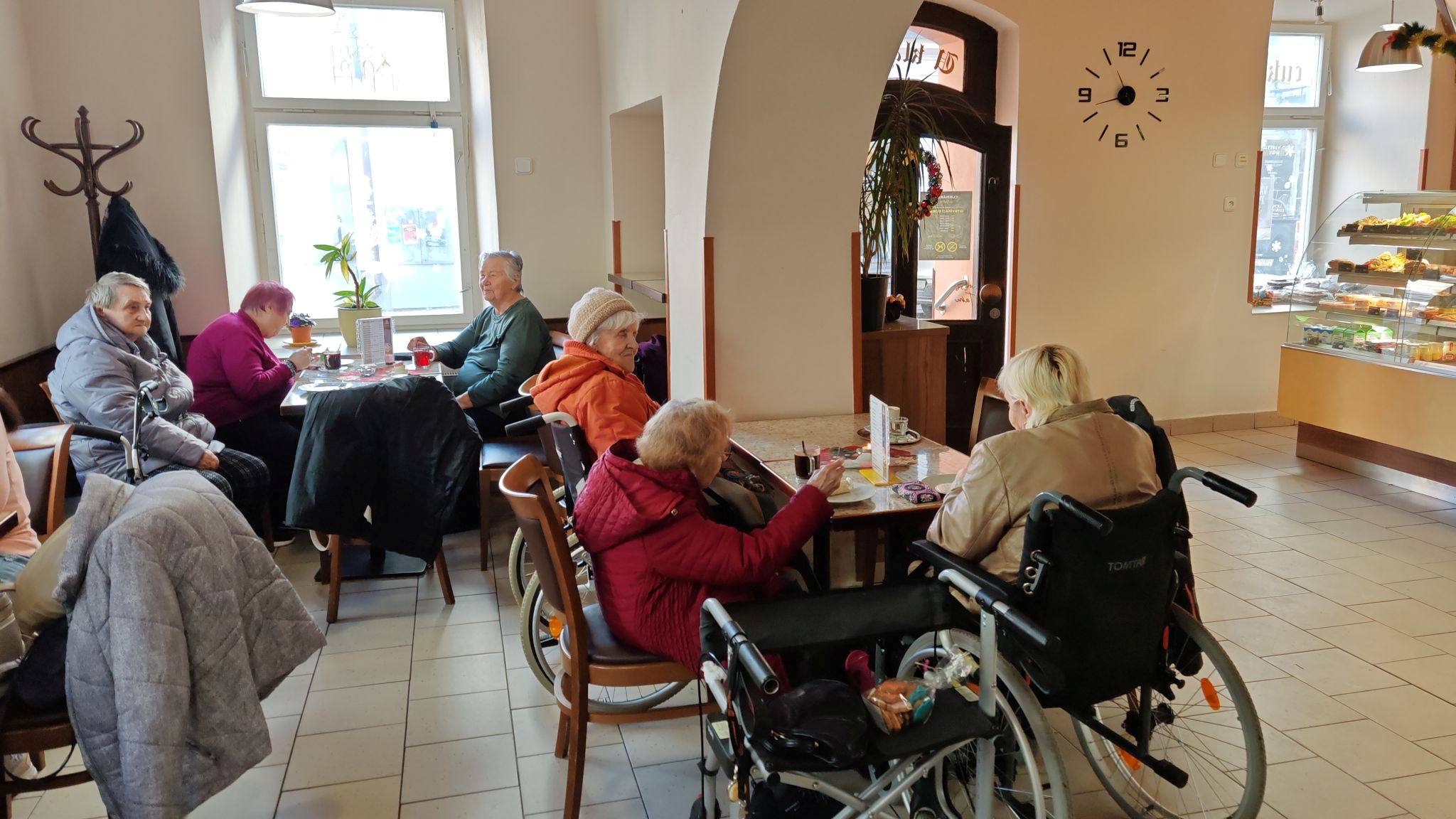 kavárna u náměstí