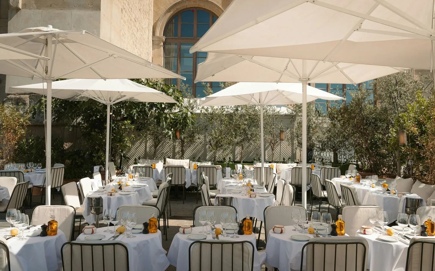 Elegant outdoor restaurant terrace in Paris