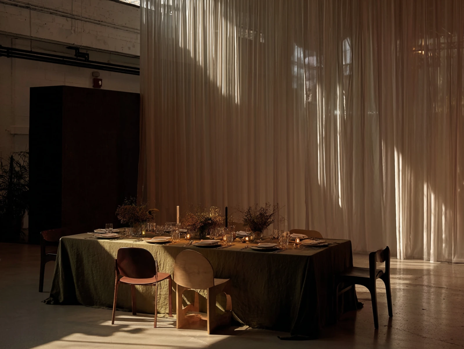 Fine dining table arranged by Bondesign Concierge