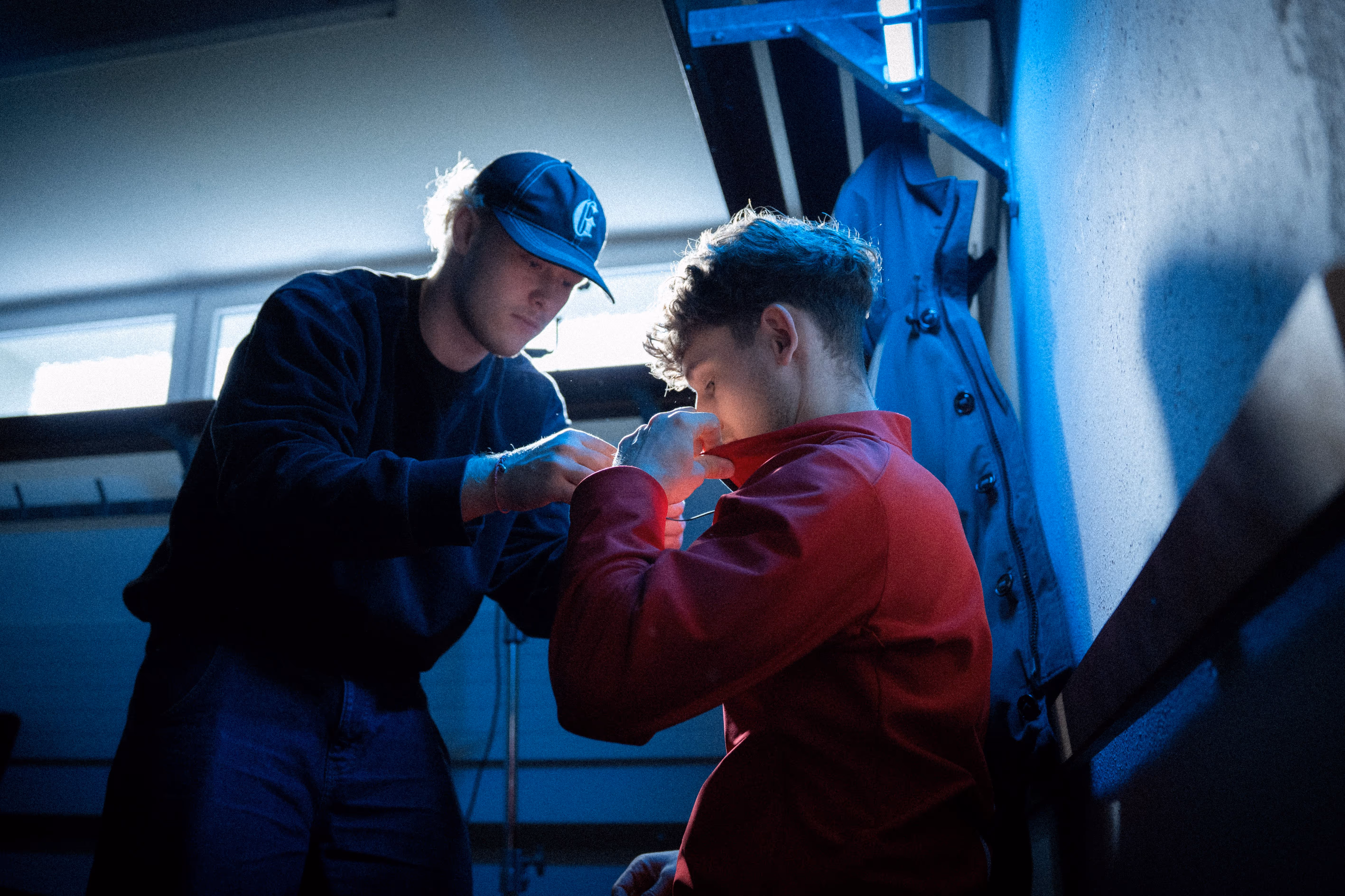 Verkabelung Videodreh, Markenbotschafter, Videoproduktion, Trust, Videomarketing Trends 2026, Entertainment, KI als Produktionsbeschleuniger