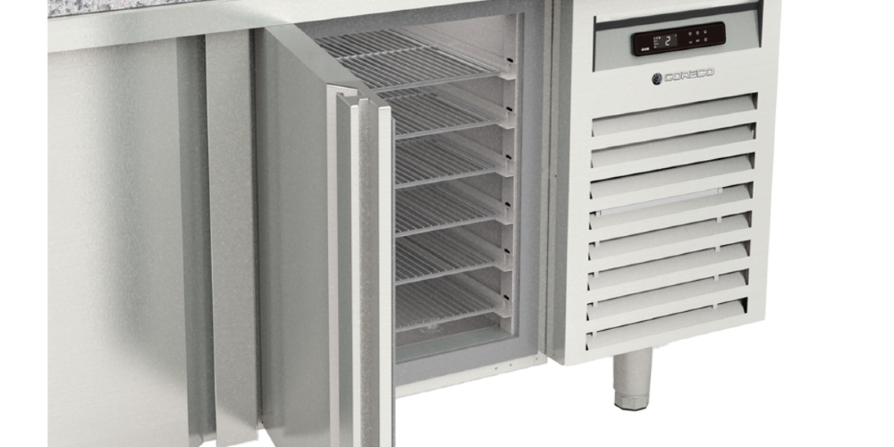 Coreco 800 Preparation Counter Straight Glass Lid 3 Door