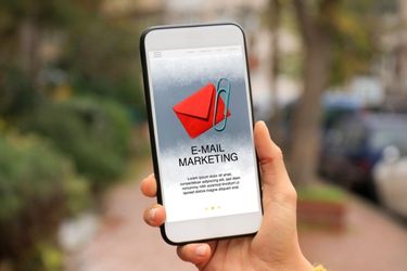 Email marketing on mobile