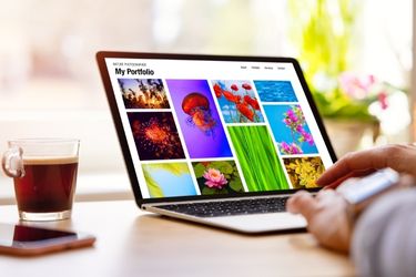 Website with eye-catchy imagery