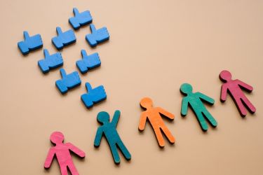 Influencer with many followers compared to others