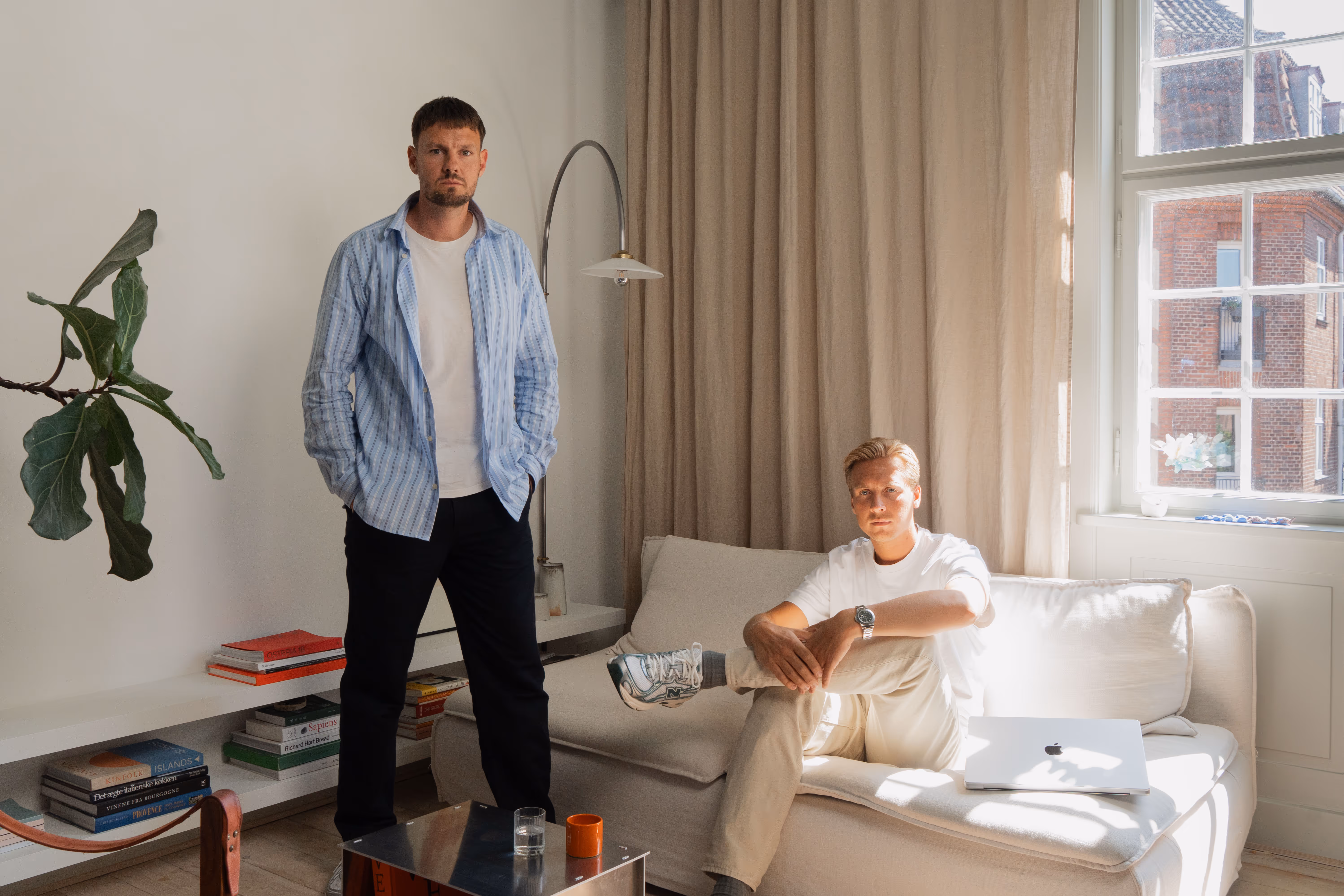 foto af stifterne af studio september Tobias Ravn og Jonas Ottossen
