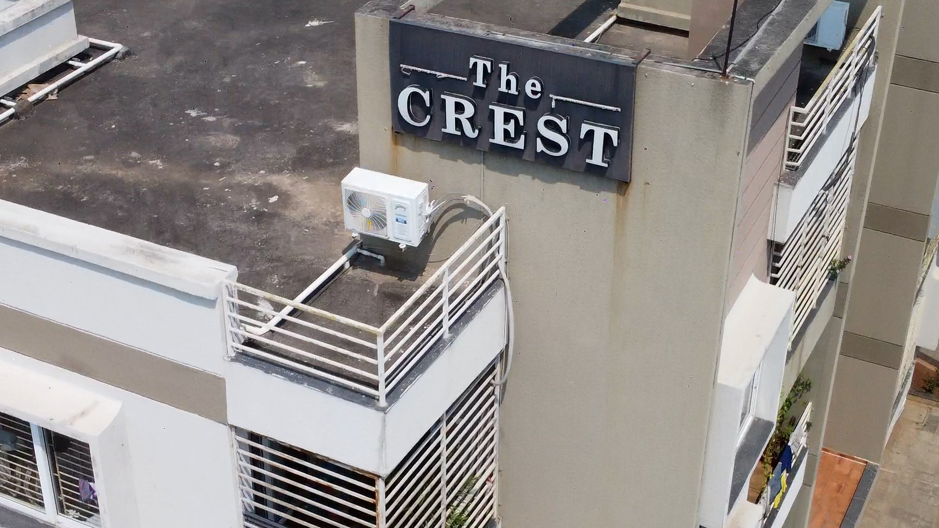 The Crest