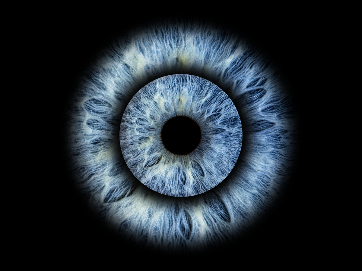 Simple with aura single iris style