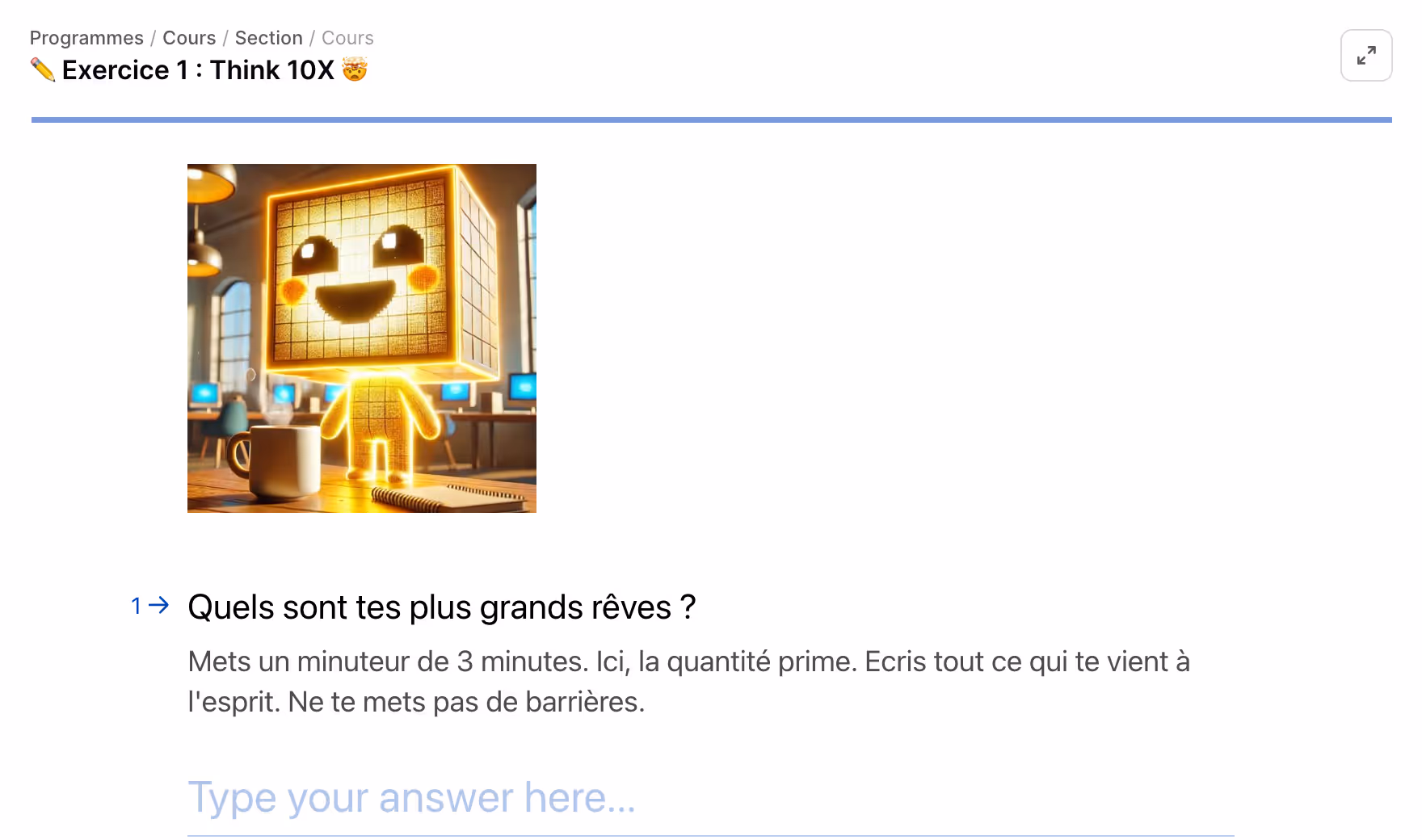 Personnage cube jaune lumineux avec un visage souriant debout sur un bureau en bois à côté d'une tasse à café blanche et d'un carnet dans une pièce avec des bureaux d'ordinateur et de grandes fenêtres.