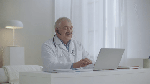 Heilpraktiker Mueller im Video-Chat