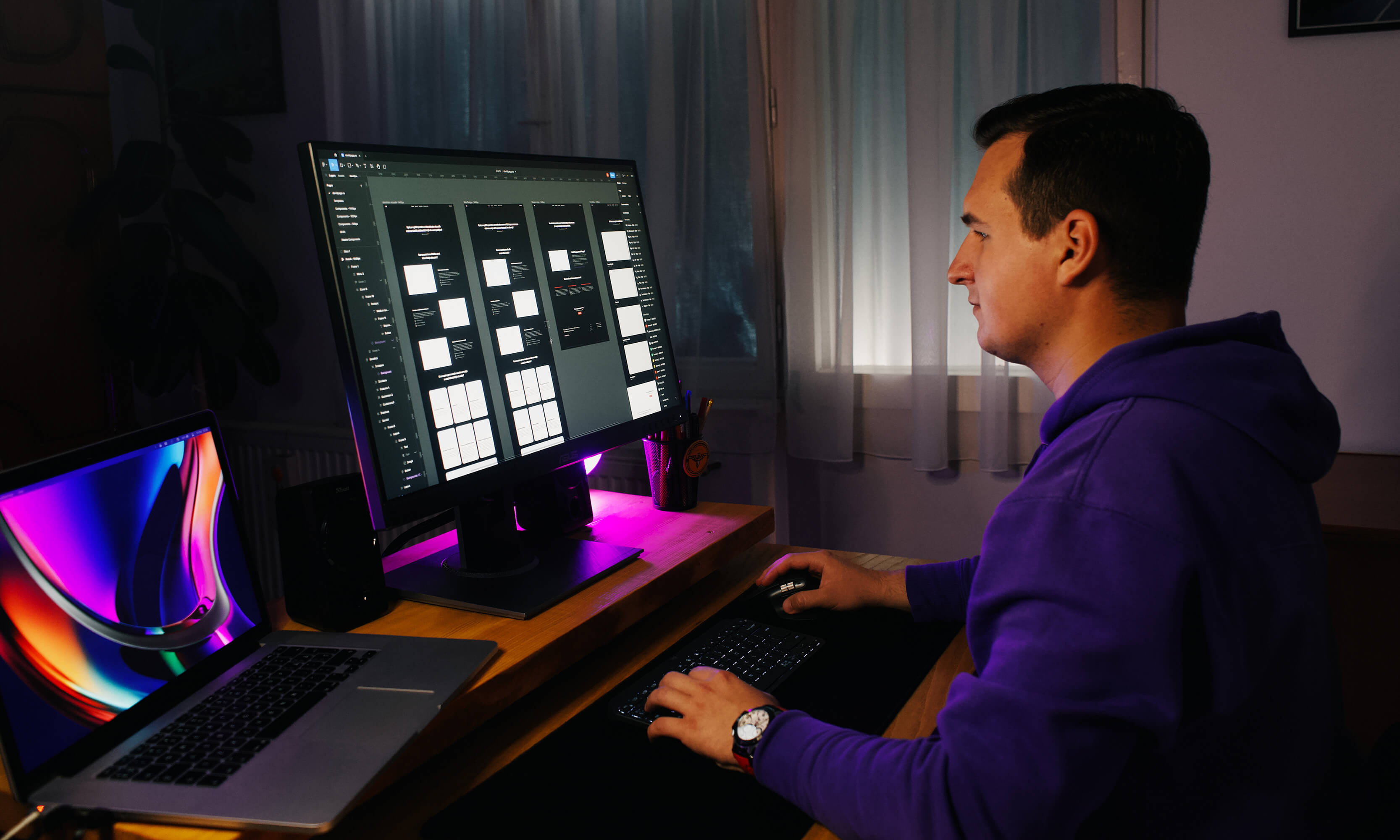 David Papp făcând un site web