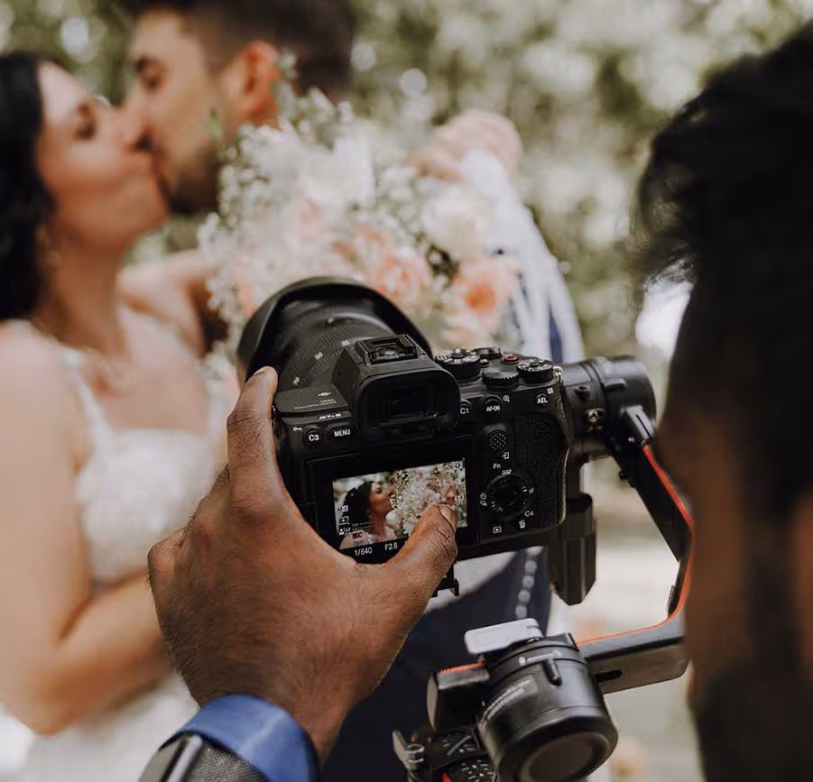 Niro in Aktion auf einer Hochzeit