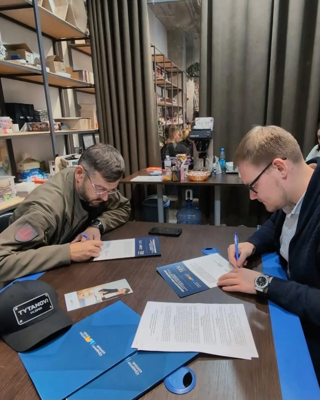 зустріч представників Мережа права та благодійного фонду Титанові