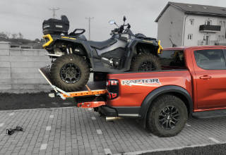 AC-008 cargo loader