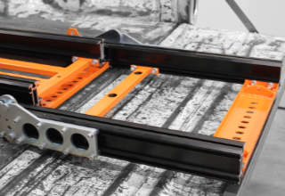 AC-004 tailgate adapter