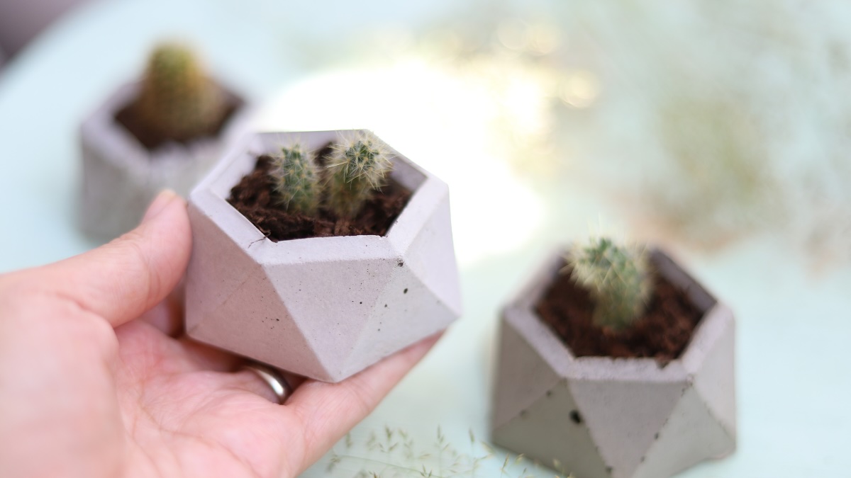 HYB4 Dílna: Betonování | Výroba květináče a dekorací