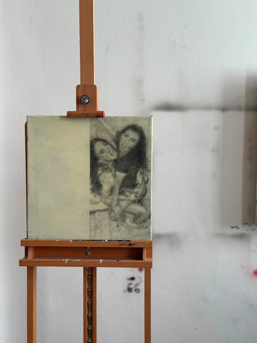 Kolektiv, textil a živá socha. Seznamte se s poslední trojicí HYB4 Art Studios