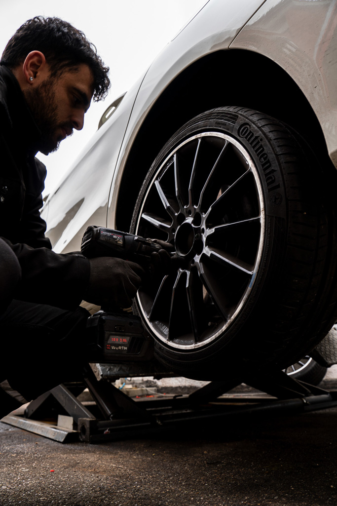 Frischer Grip, ohne Stress! Unser Räderwechsel-Service macht dein Fahrzeug fit für die Straße. Jetzt Termin sichern und sicher durchstarten!