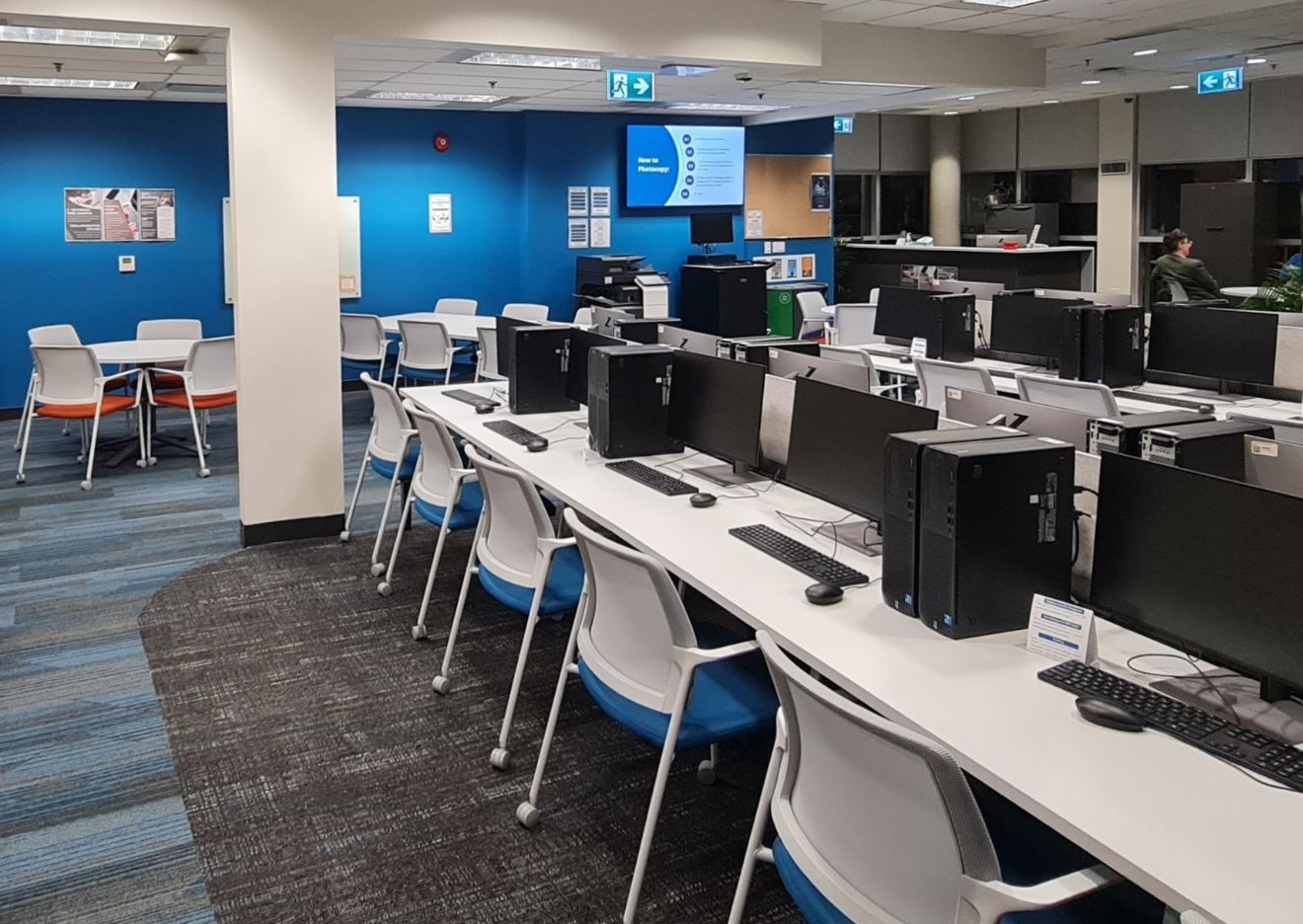 A phased campus transformation across three floors of an iconic downtown Niagara Falls building for the newly-launched University of Niagara Falls (UNF). We provided design and project management services to deliver a full academic environment executed within strict occupancy and code constraints, while creating collaborative learning environments, technology-enabled spaces, and student-focused amenities. 