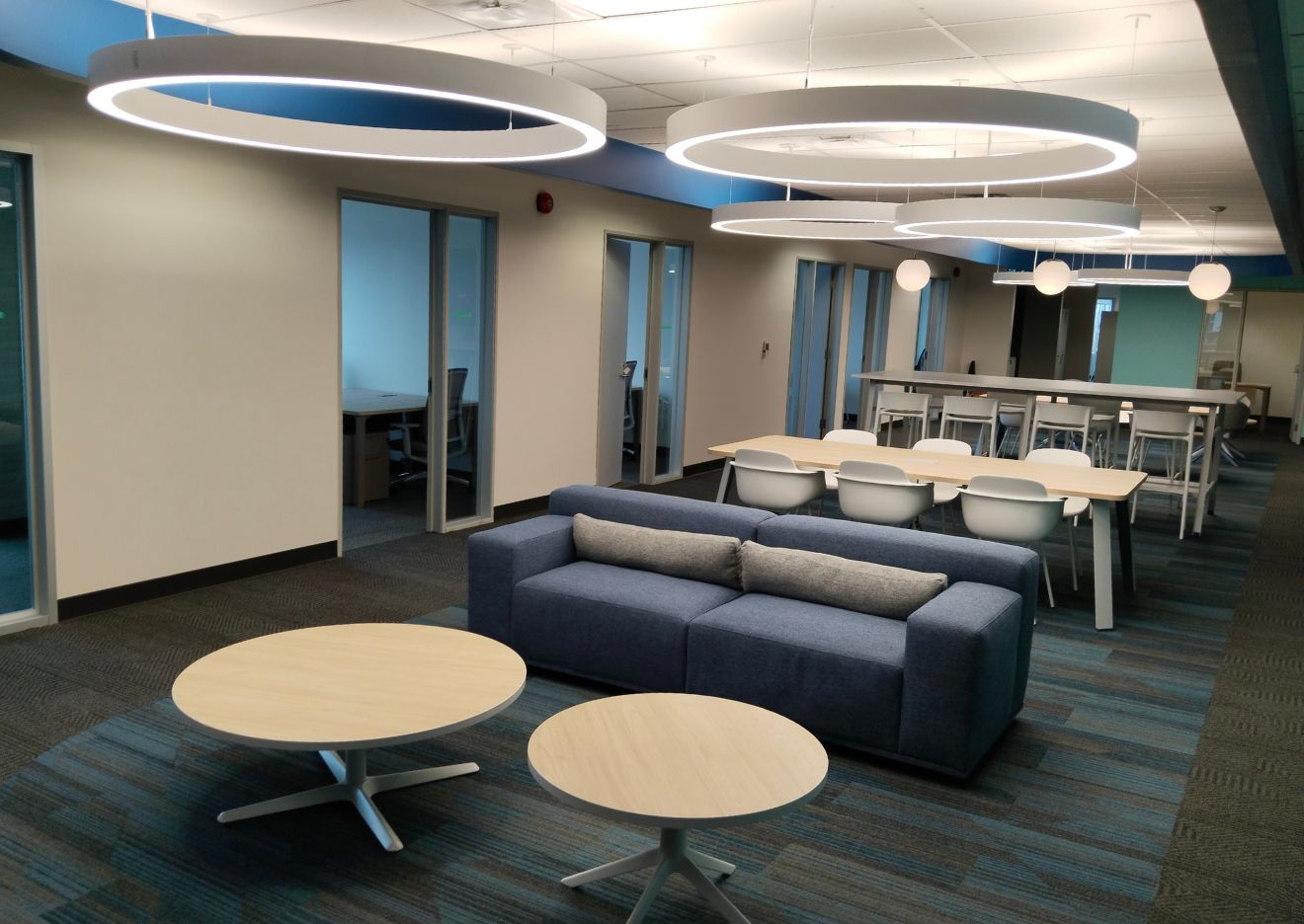 A phased campus transformation across three floors of an iconic downtown Niagara Falls building for the newly-launched University of Niagara Falls (UNF). We provided design and project management services to deliver a full academic environment executed within strict occupancy and code constraints, while creating collaborative learning environments, technology-enabled spaces, and student-focused amenities. 