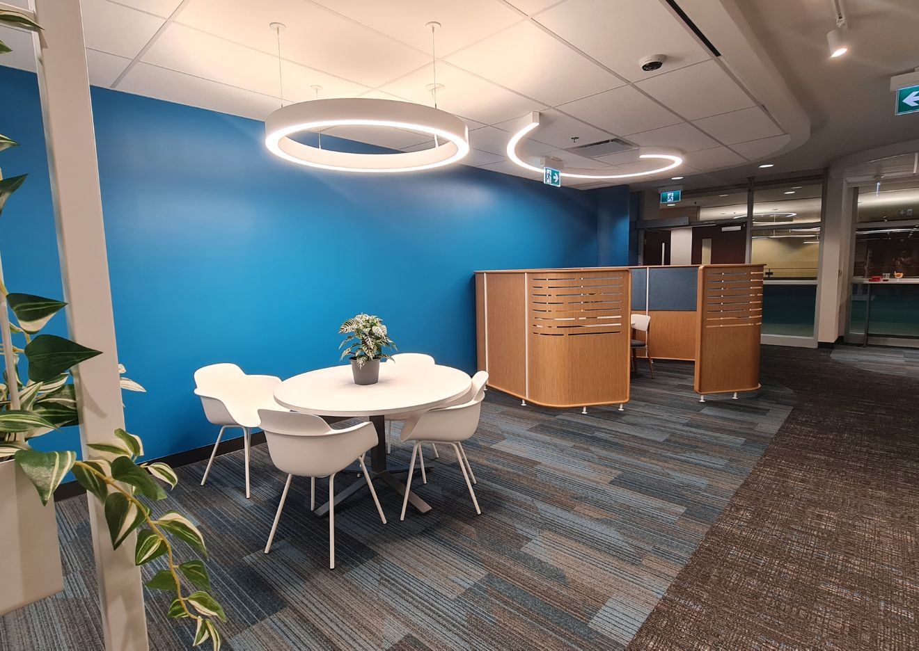 A phased campus transformation across three floors of an iconic downtown Niagara Falls building for the newly-launched University of Niagara Falls (UNF). We provided design and project management services to deliver a full academic environment executed within strict occupancy and code constraints, while creating collaborative learning environments, technology-enabled spaces, and student-focused amenities. 