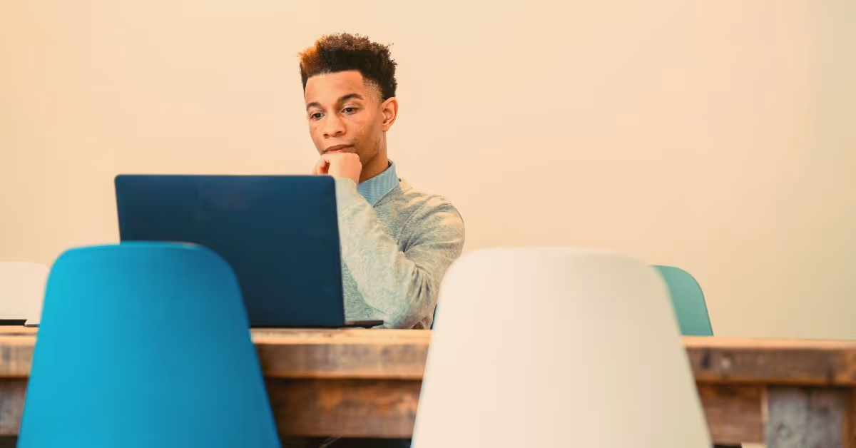 How to Write a Podcast Show Description: Template & Examples