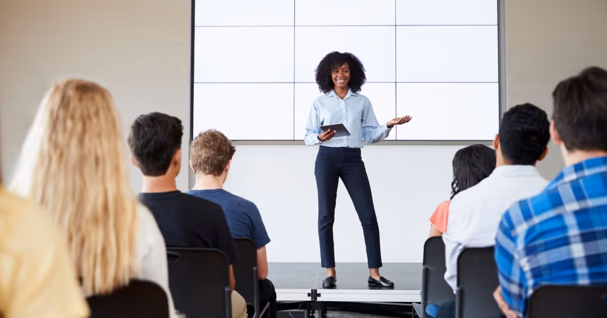 Sales Keynote Speakers: 52 Women to Consider